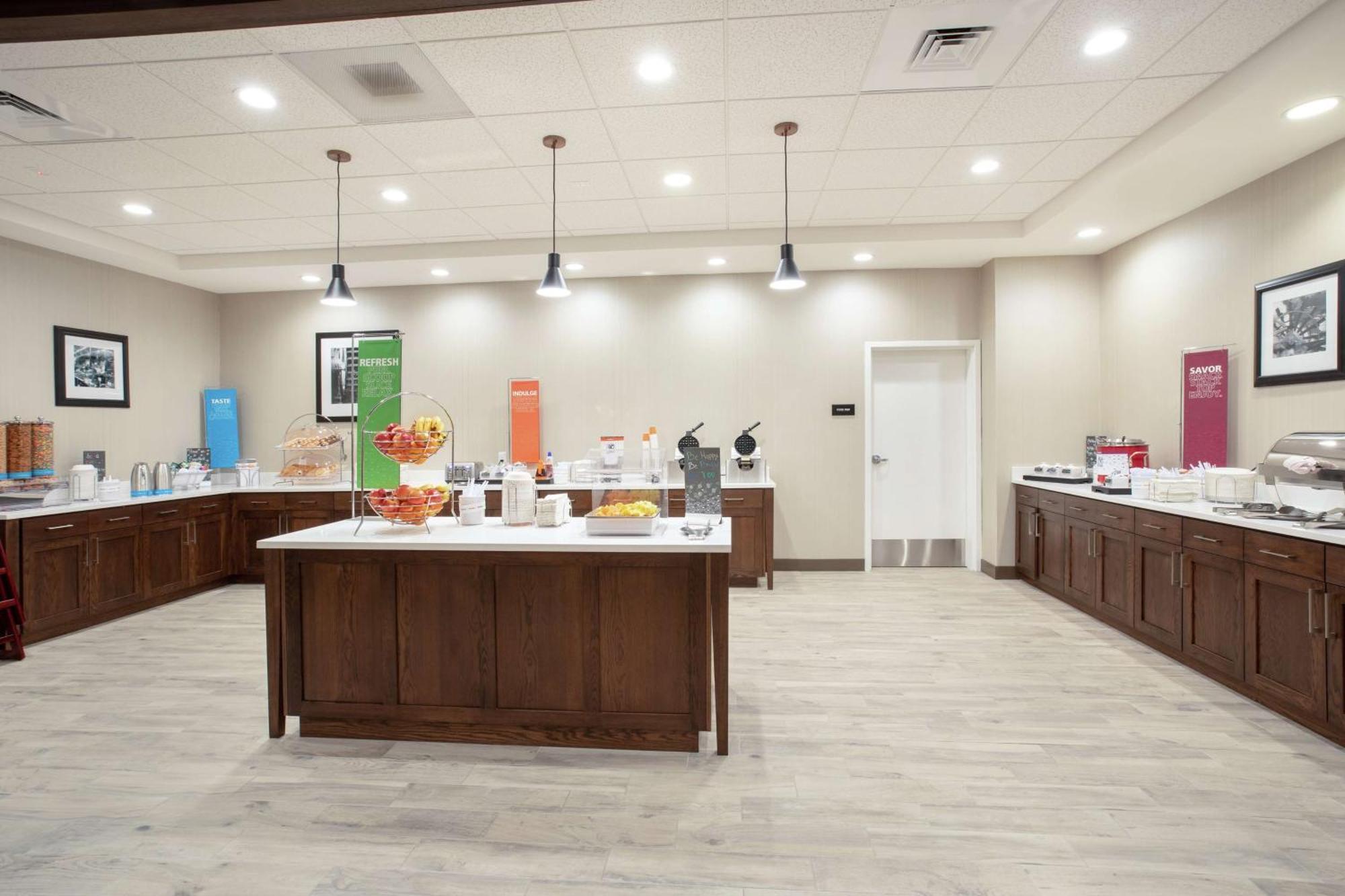 Hampton Inn And Suites Logan, Ut Exteriör bild