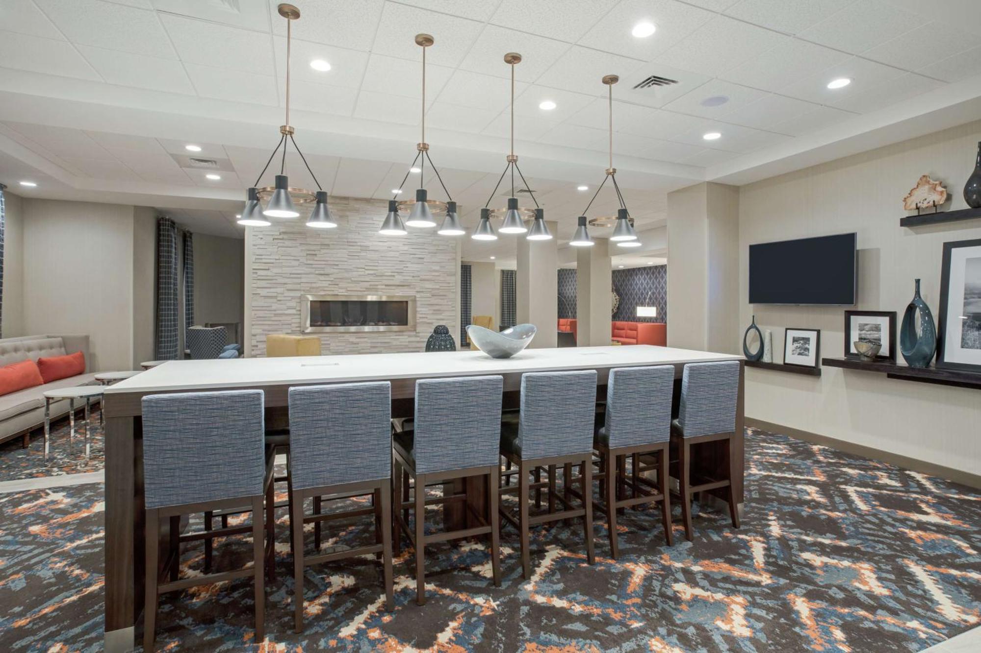 Hampton Inn And Suites Logan, Ut Exteriör bild